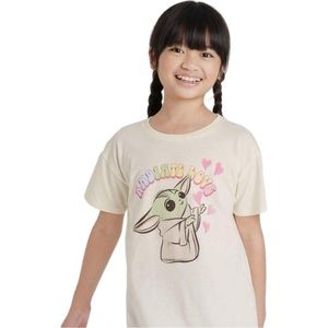 NWT Girls' Star Wars: The Mandalorian Grogu Radiate Love  Valentine Size M